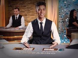 Penggemar bulu tangkis memanfaatkan platform bantogel untuk taruhan olahraga yang mudah dan lengkap